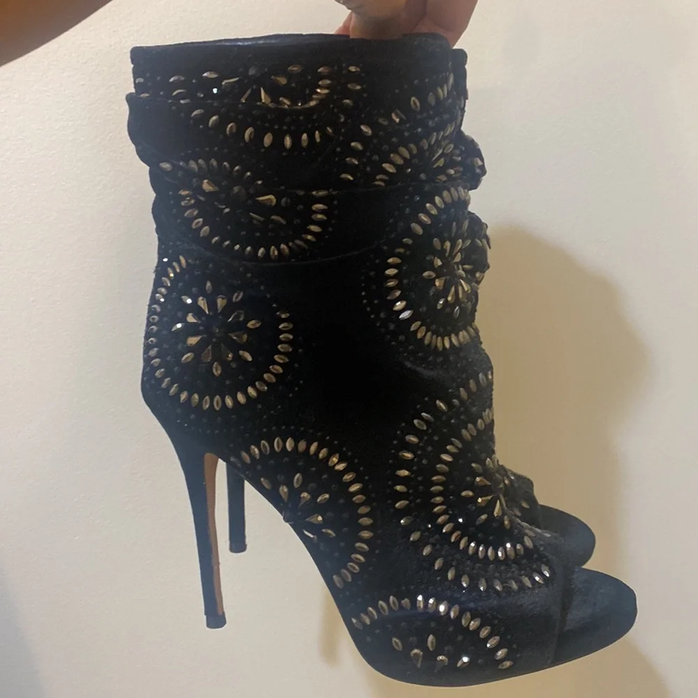 Vince Camuto Imagine booties -never worn, just collecting dust, no box. Size 7 - Picture 2 of 11